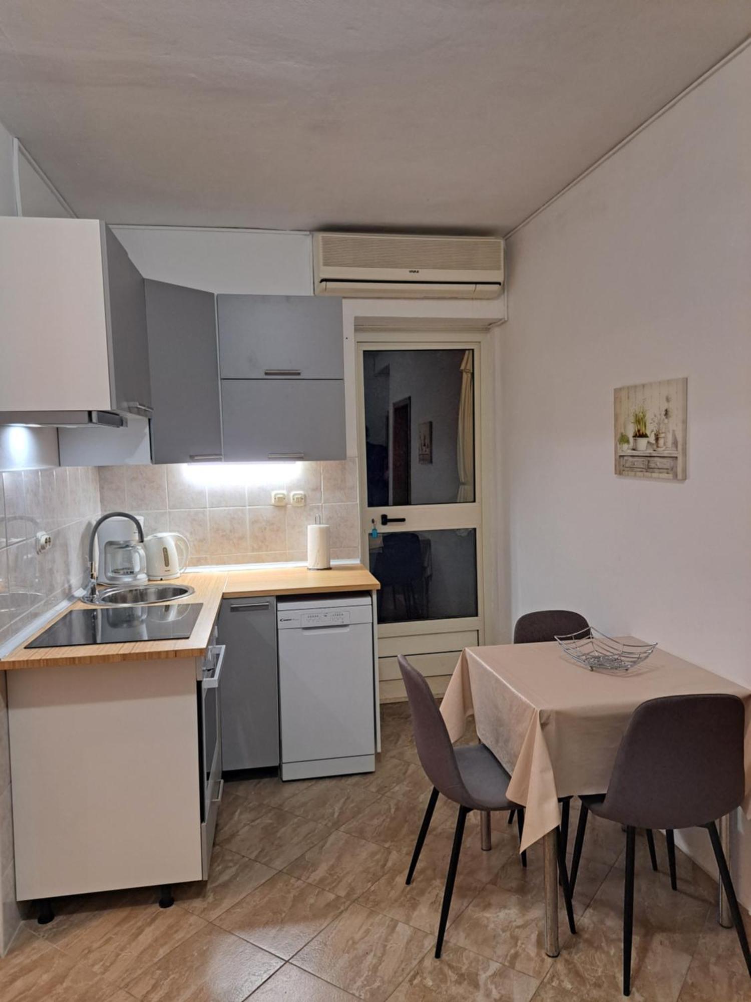 Apartments Becir Молунат Экстерьер фото